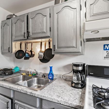 Compact But Cozy Too Hotel Anchorage Bagian luar foto