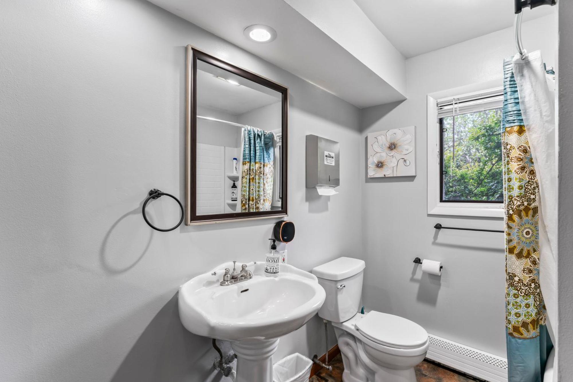 Compact But Cozy Too Hotel Anchorage Bagian luar foto